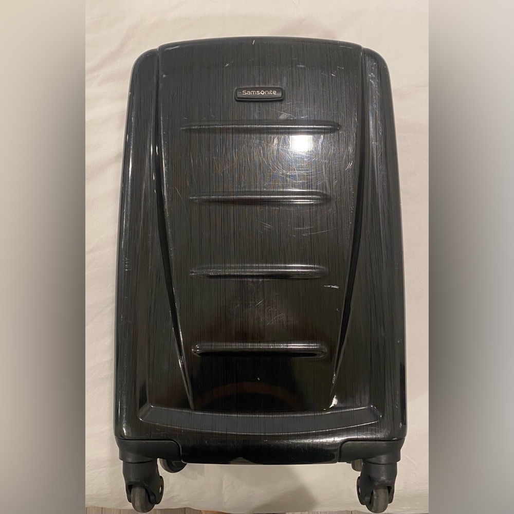 Samsonite Winfield 2 Hardside Luggage with Spinner Wheels